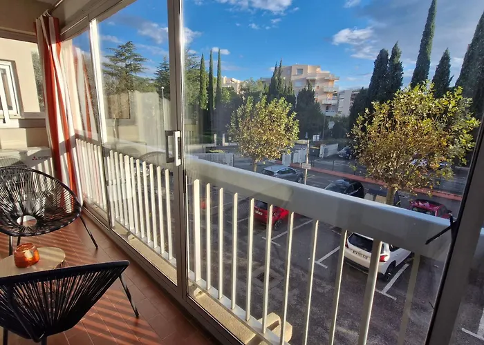 Climatise Avec Parking, Proche Et Commerces A - Fr-1-780-92 Διαμέρισμα *